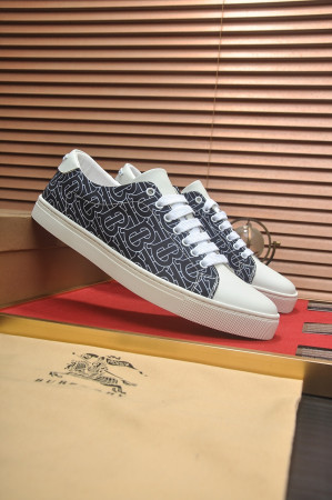 UA Burberry Sneakers