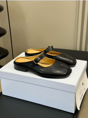 UA Maison Margiela Tabi City Mary-Jane Mules