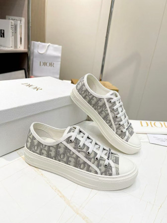 UA Dior Walk'n' Sneaker