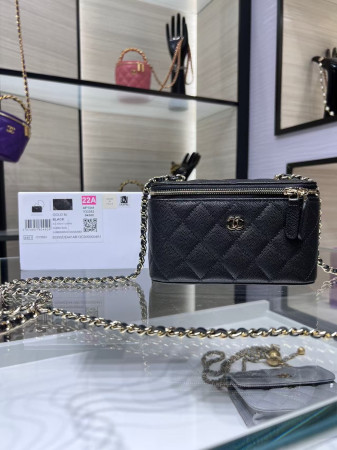 Chanel Clutch With Chain 10x16x8cm