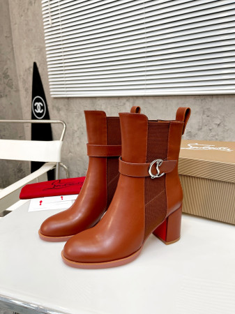 UA Christian Louboutin (CL) launched a new collection of chunky heeled platform boots