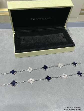 Van Cleef & Arpels Natural Peter Stone Interval drilling five-flower four-leaf clover Bracelet(No refund or exchange)
