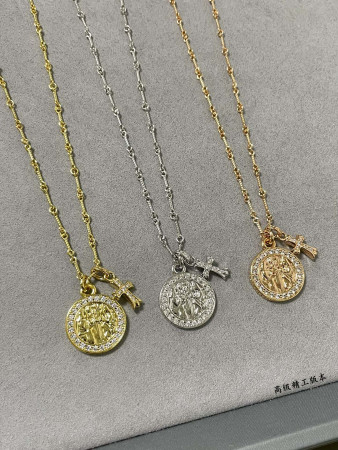 Ch*0me He**ts round plaque cross necklace