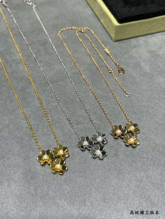 Van Cleef & Arpels Three-leaf clover Necklace