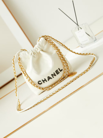 Chanel 22 Mini Handbag 20x19x6cm
