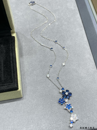 Van Cleef & Arpels Colored Floral Necklace Chain length approx 45cm