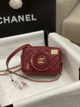 CHANEL CAMERA BAG 4.5 × 6.2 × 2.3 in