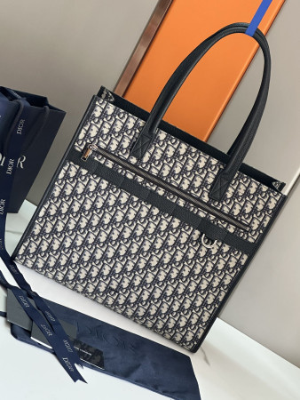 Dior Safari Tote Bag Blue Dior Oblique Jacquard and Grained Calfskin 15.5 x 14 x 4.5 inches