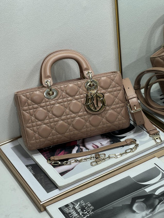 Dior Lady D-Joy bag medium Dark pink 26 x 13.5 x 5 cm