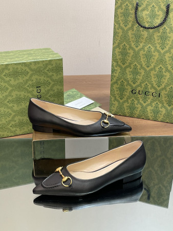 UA GUCCI WOMEN'S HORSEBIT BALLET FLAT