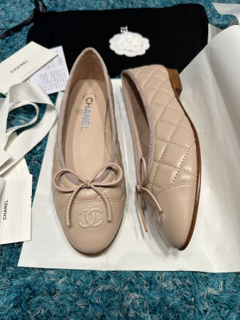 UA CHANEL BALLET FLATS