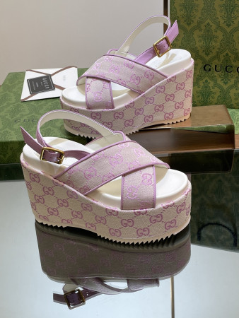 UA GUCCI WOMEN'S GG PLATFORM SANDAL