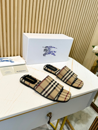 UA Burberry Check Slides