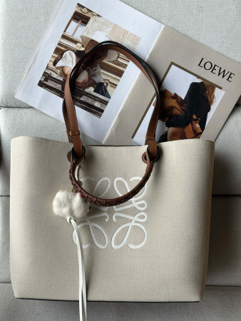 LOEWE Anagram Tote 32x18x12cm