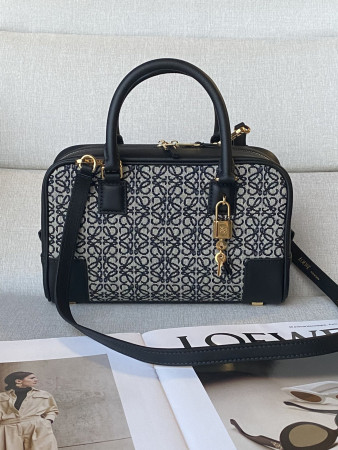 LOEWE Amazona 23x15x19cm