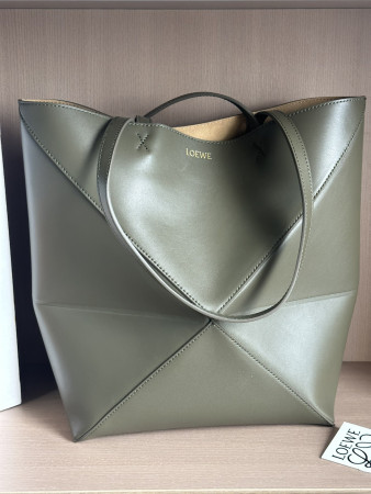 LOEWE Medium Puzzle Fold tote in shiny calfskin 25.5x14.5x31.5cm