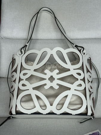 LOEWE Anagram Tote 32x27x11cm
