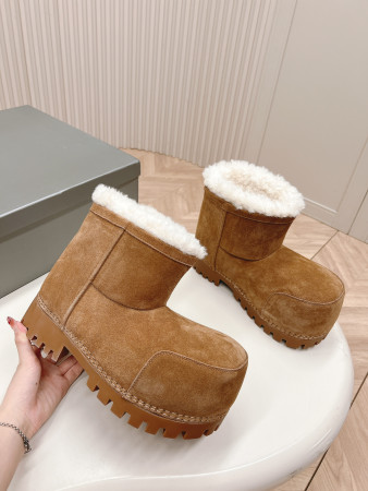 UA Balenciaga Snow Boot