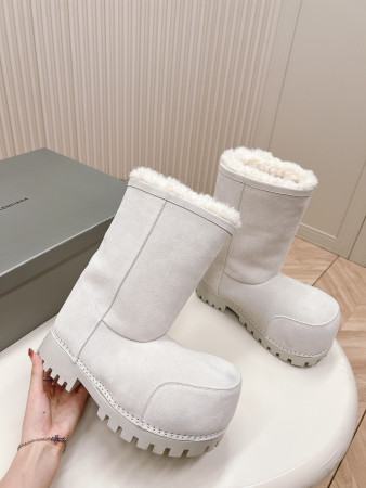 UA Balenciaga Snow Boot