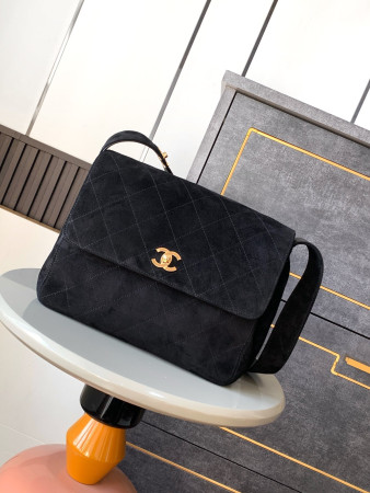 CHANEL Vintage bag 28x12.5x24cm
