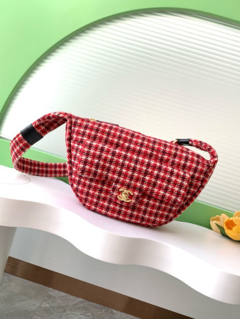 Chanel Large Hobo Bag 18x30x8cm