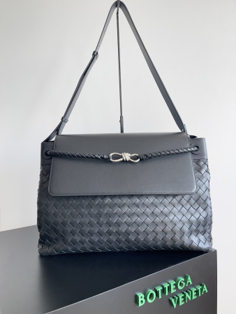 Bottega Veneta Large Andiamo Messenger 43x32x20cm