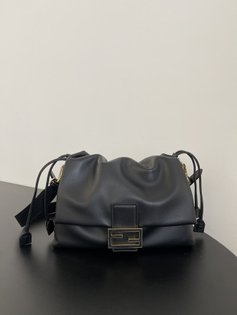 Fendi Mamma Baguette Medium 26.5x8.5x18cm