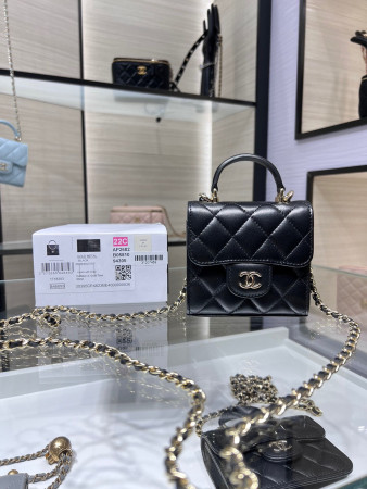 Chanel Clutch shoulder flap bag AP2682 11x11x4cm