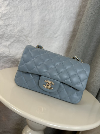 Chanel Mini Flap Bag 20x12x6cm