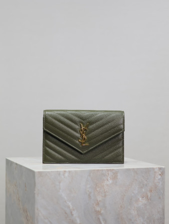 YSL Cassandra WOC envelope chain wallet in grained poudre leather 19 x 12.5 x 3.5 cm