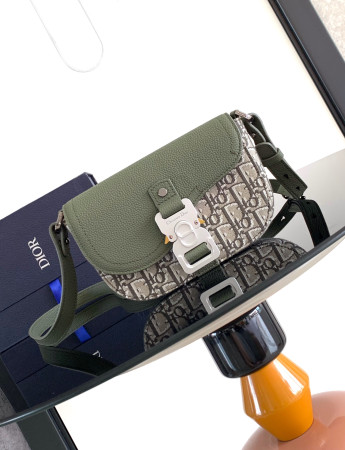 Dior Saddle Messenger Bag 24 x 16.5 x 5.5 cm
