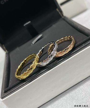 Chanel Narrow Diamond Pattern Smooth Ring