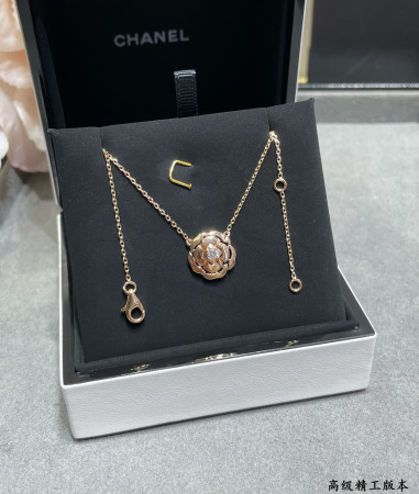 Chanel Camellia japonica Necklace