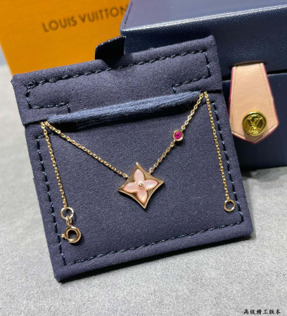 Louis Vuitton Square Pink Diamond pink shell Necklace