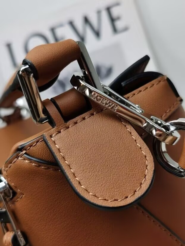 LOEWE Small Puzzle bag in classic calfskin 24x10.5x16.5cm