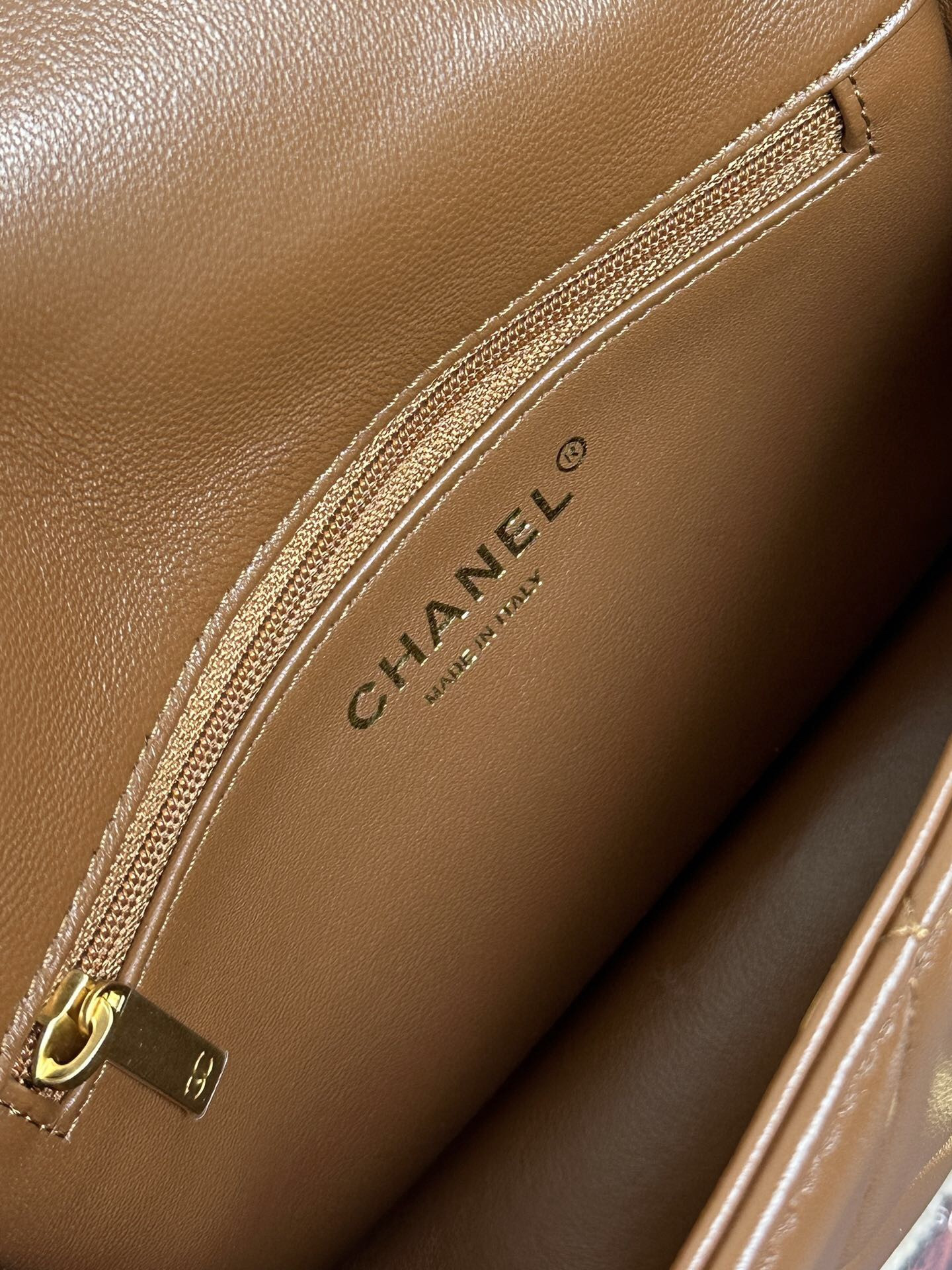 Chanel Mini Flap Bag 12 x 18 x 6cm