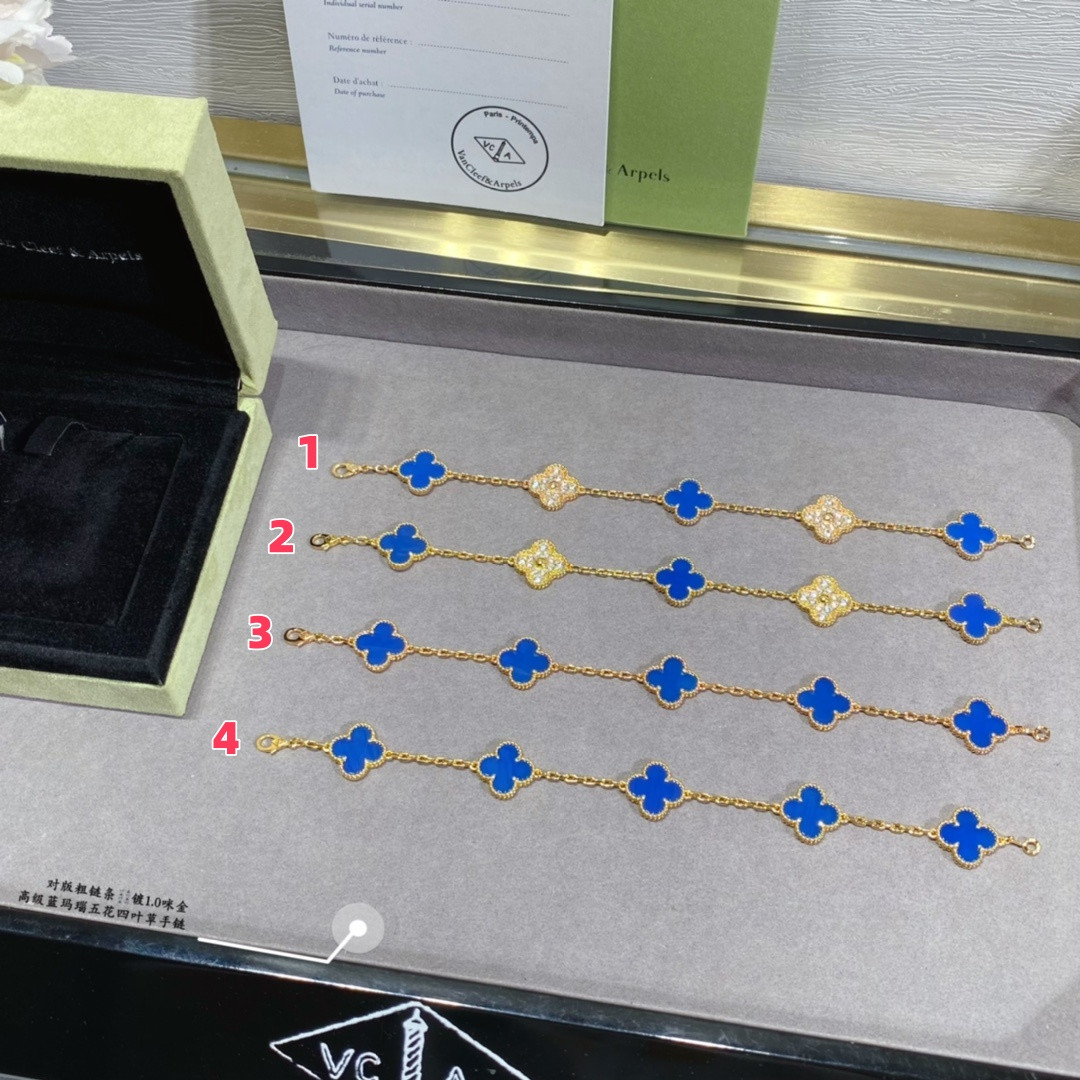 Van Cleef & Arpels Sapphire Blue Agate Five-Flower Four-Leaf Clover Bracelet