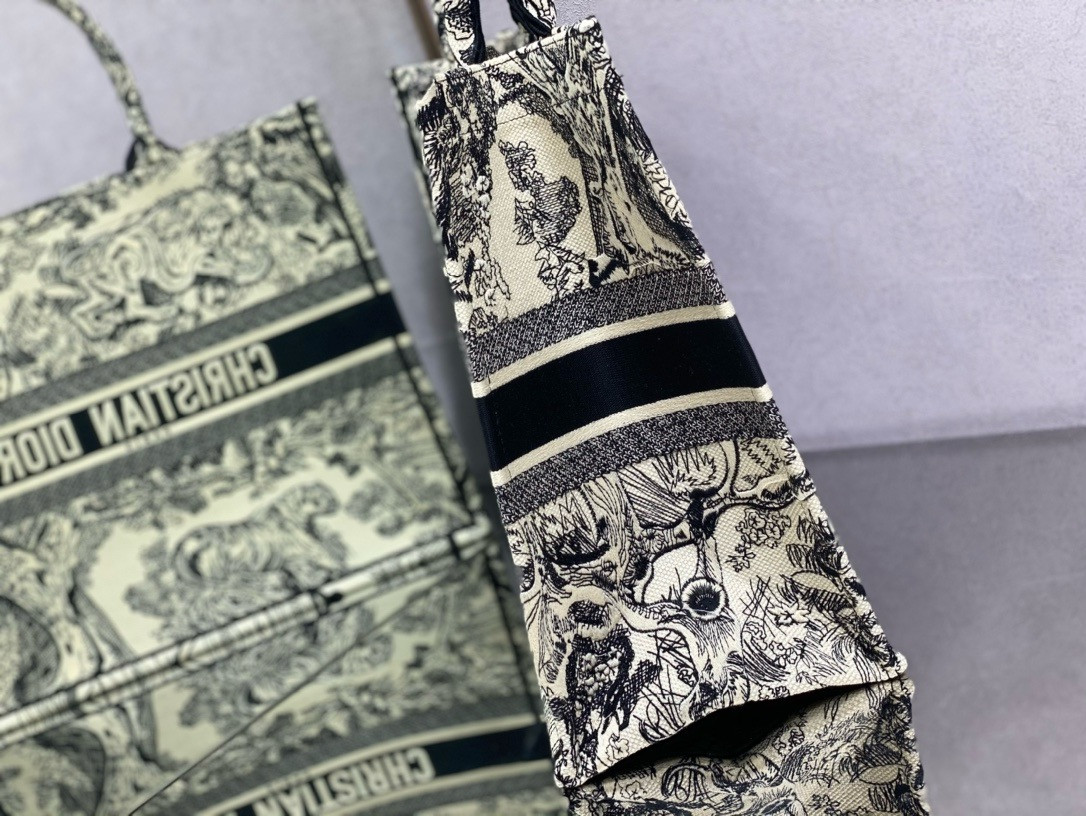LARGE DIOR BOOK TOTE Ecru and Blue Toile de Jouy Embroidery 16.5 x 14 x 7.5 inches