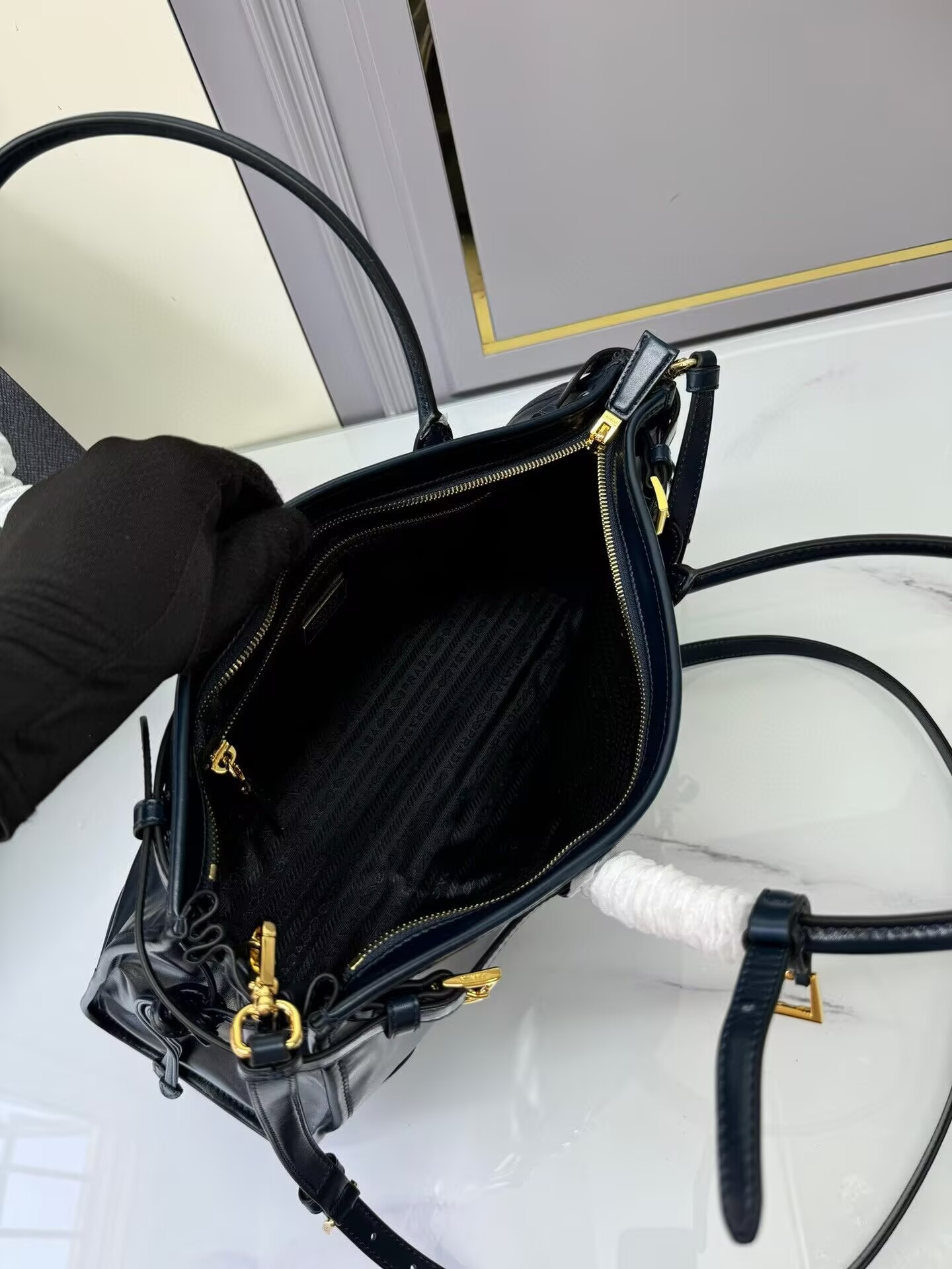 Prada Bonnie large leather handbag in Gray-blue 24x38x12cm