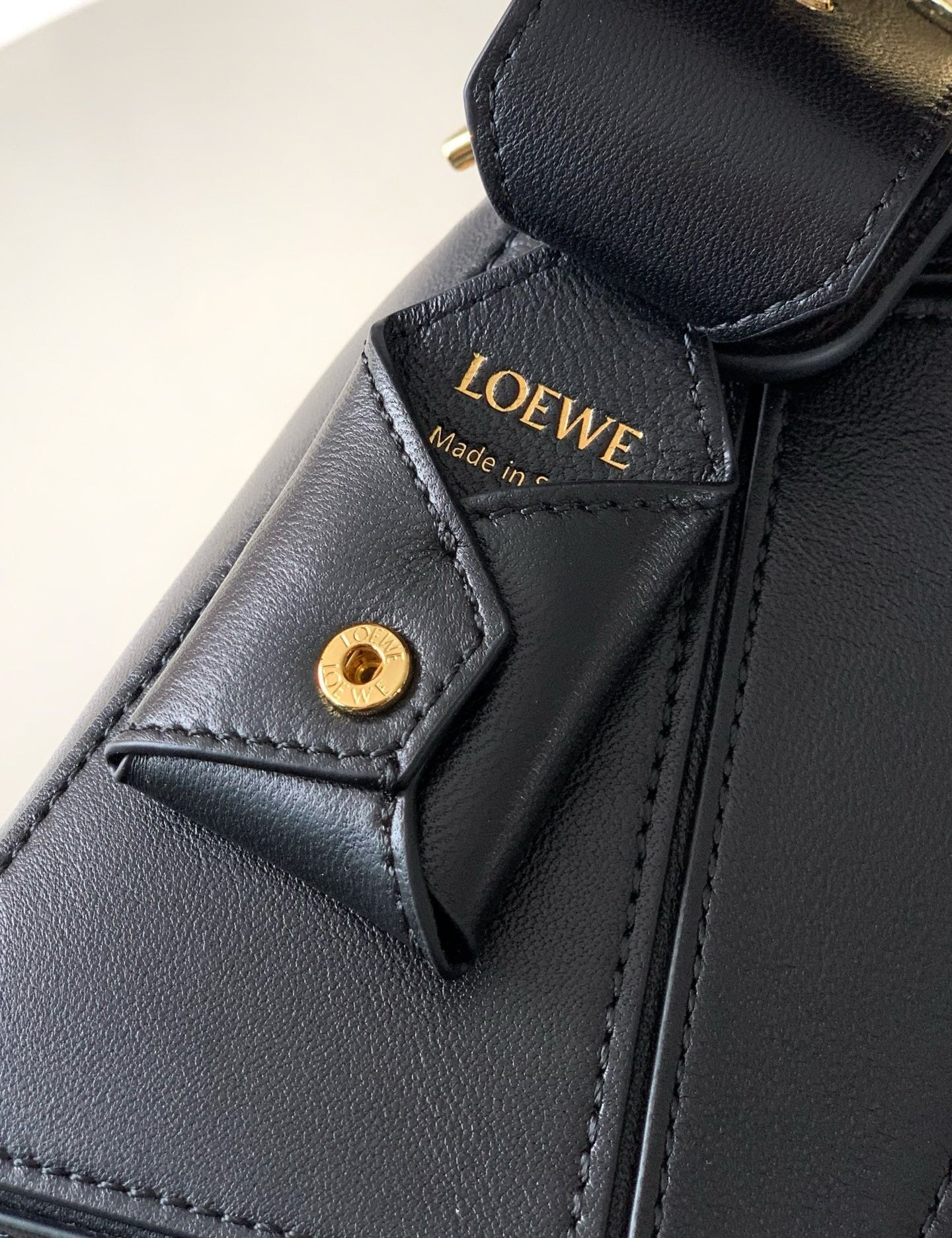 LOEWE Small Featherlight Puzzle bag in nappa lambskin  16.5x24x10.5cm