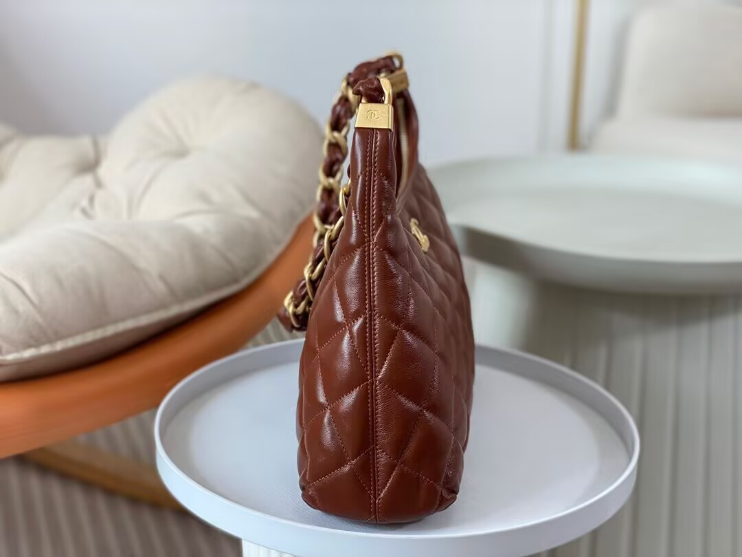 Chanel Hobo Bag   30×28×11cm