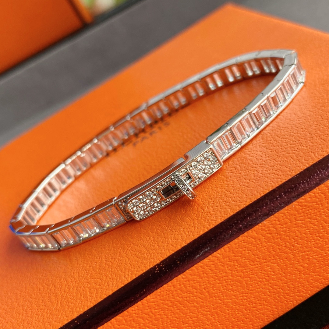 Hermès Button Trapezoid Diamond Bracelet