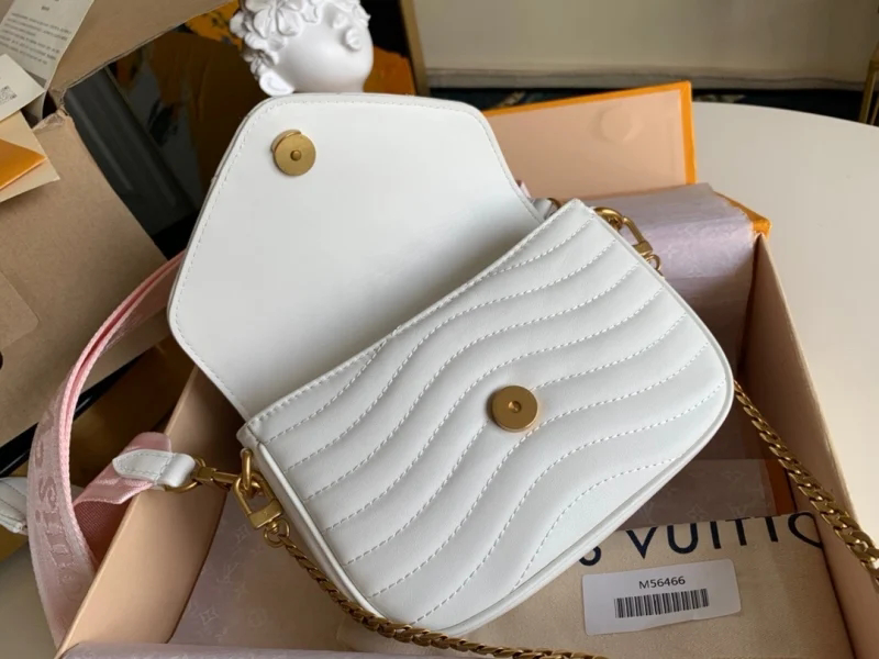 LOUIS VUITTON NEW WAVE MULTI-POCHETTE M56466