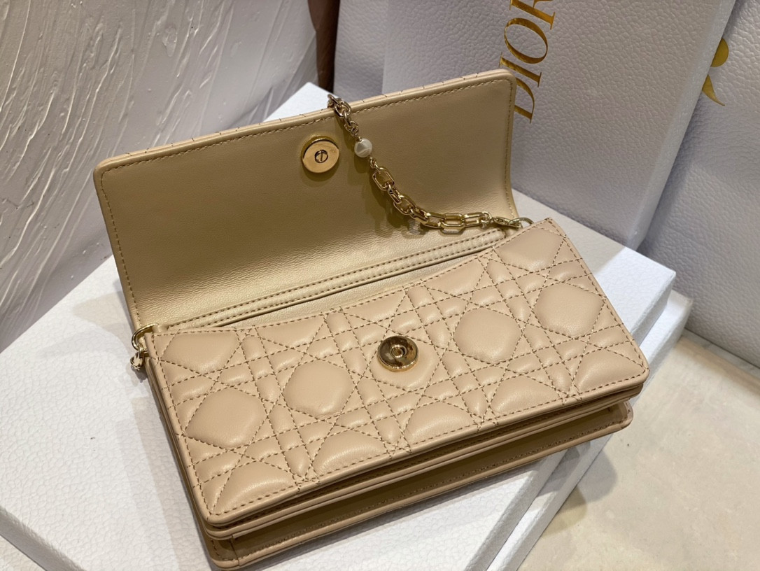 MISS DIOR Mini Handbag Beige Cannage Woven Pattern Lambskin S0980ONMJ-M116 21 x 11.5 x 4.5 cm