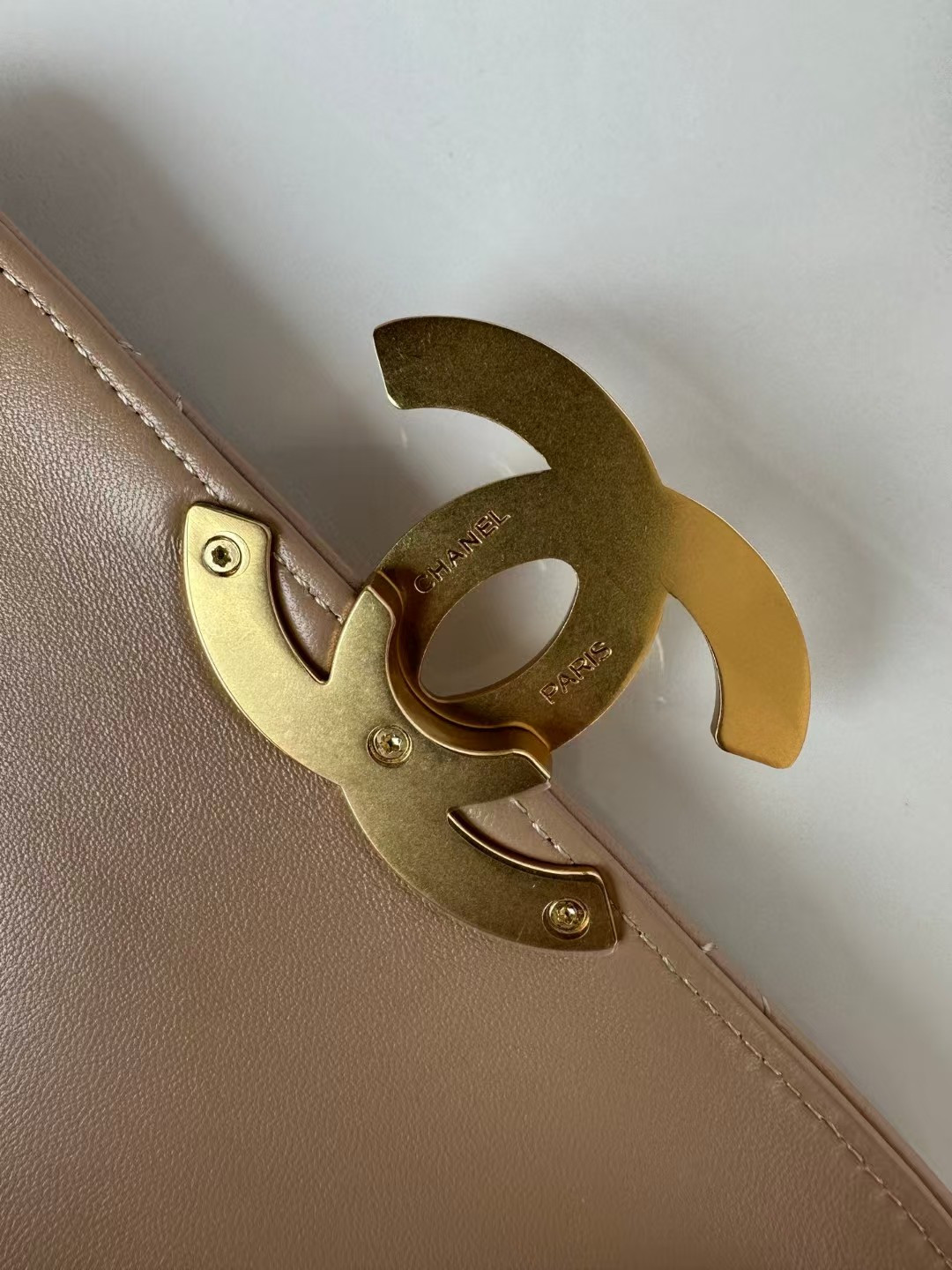 Chanel Maxi CC Flap Bag 20x8x11cm