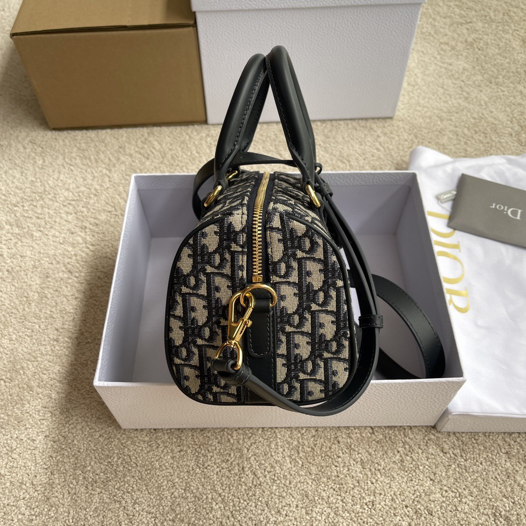 Dior Groove 20 Bag Blue Dior Oblique Jacquard 20.5 x 13.5 x 12 cm / 8 x 5.5 x 4.5 inches