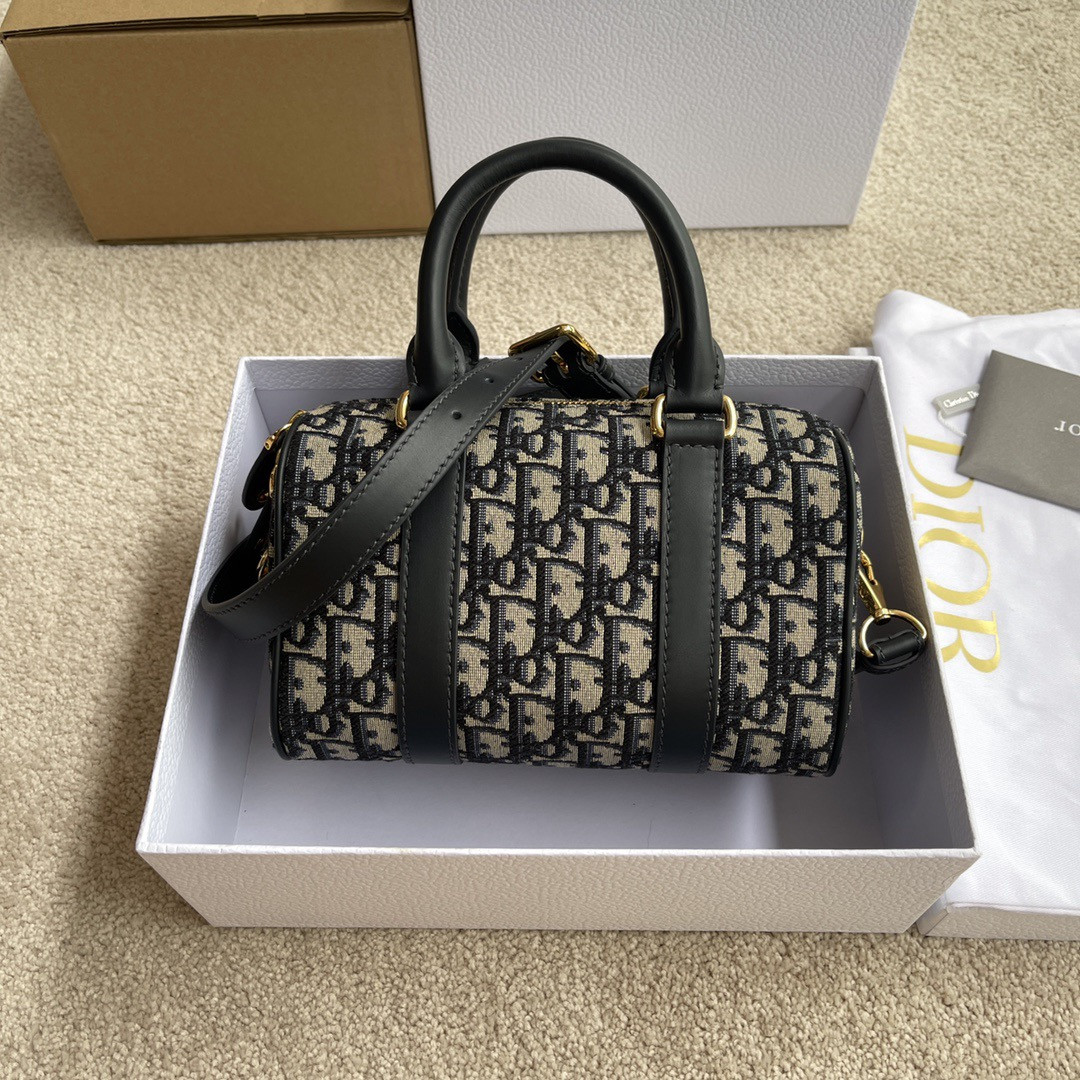 Dior Groove 20 Bag Blue Dior Oblique Jacquard 20.5 x 13.5 x 12 cm / 8 x 5.5 x 4.5 inches