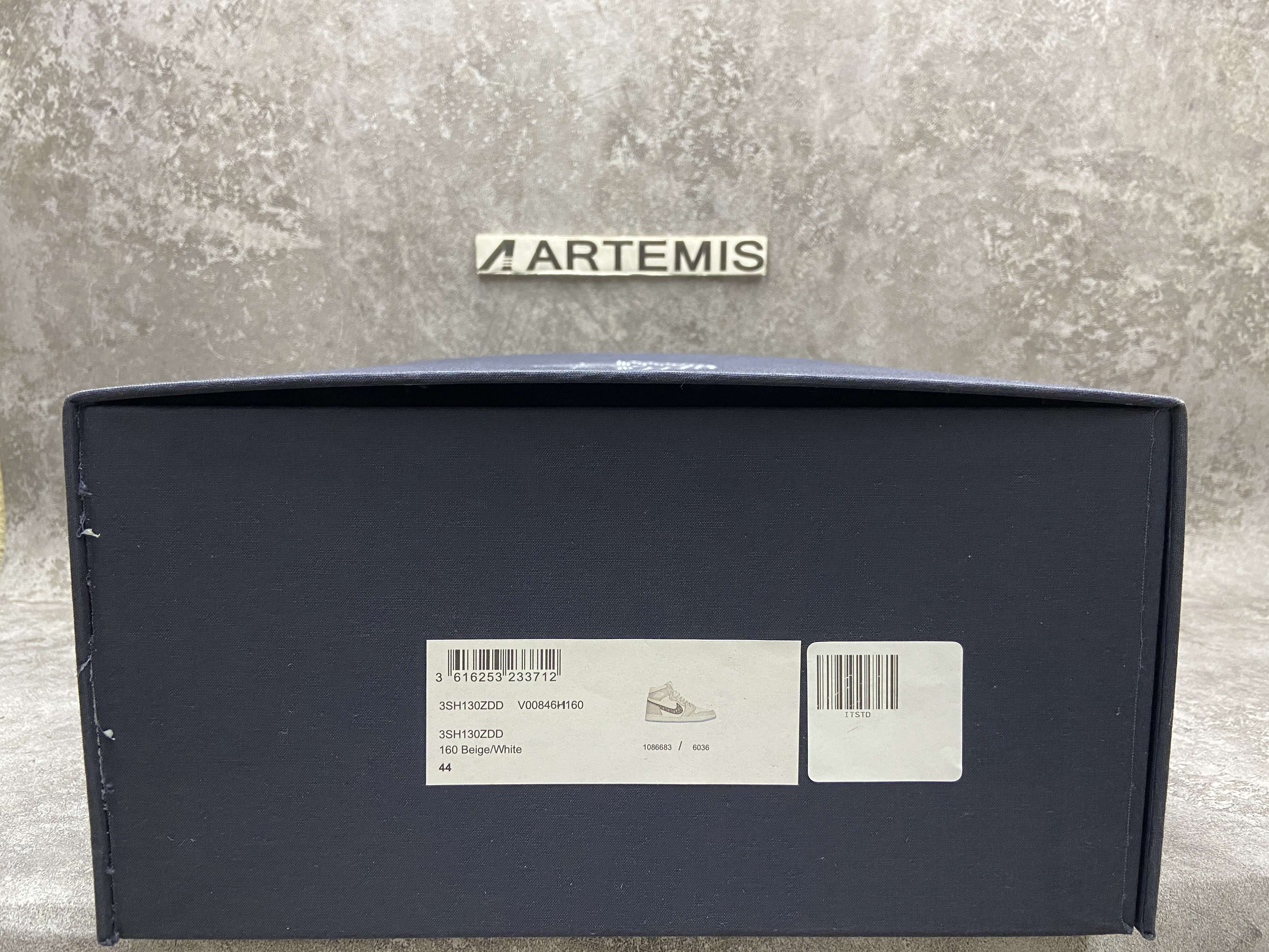 Air Jordan 1 Retro High Dior (Blue Box Version)