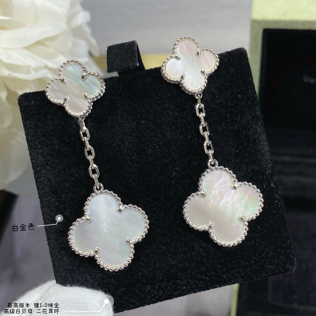 Van Cleef & Arpels High-grade white Fritillaria Two Flowers Earrings