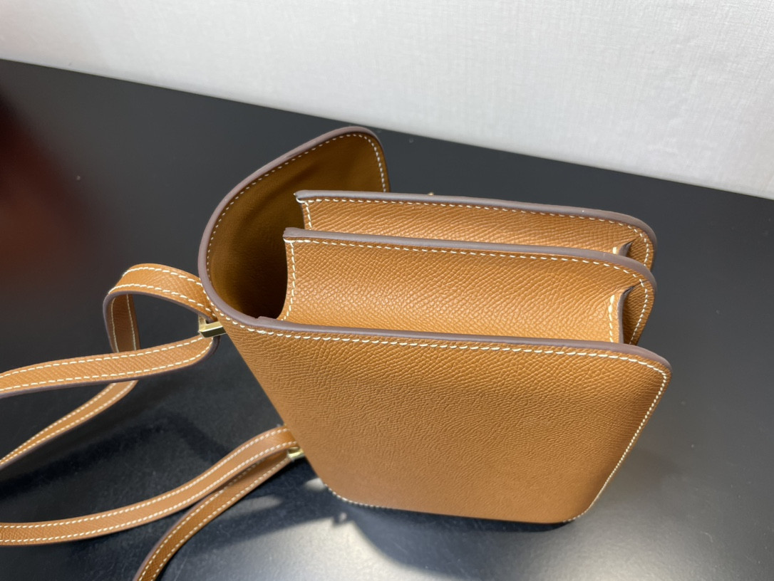 Hermes Constance 24  Epsom leather gold hardware 9.4"x5.9"x3"